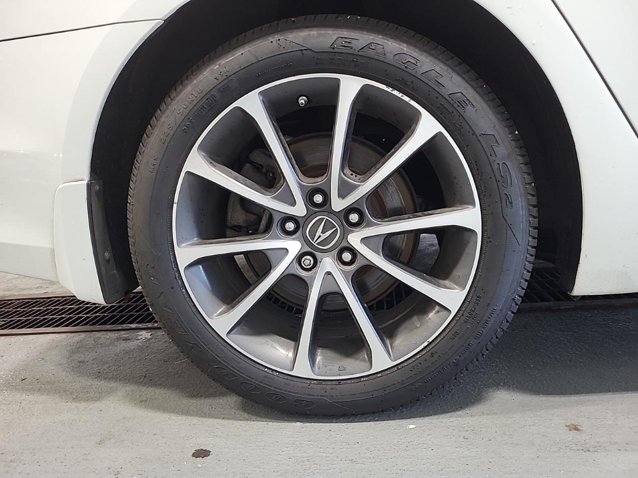 Acura TLX 9-Spd AT w/Technology Package 2017