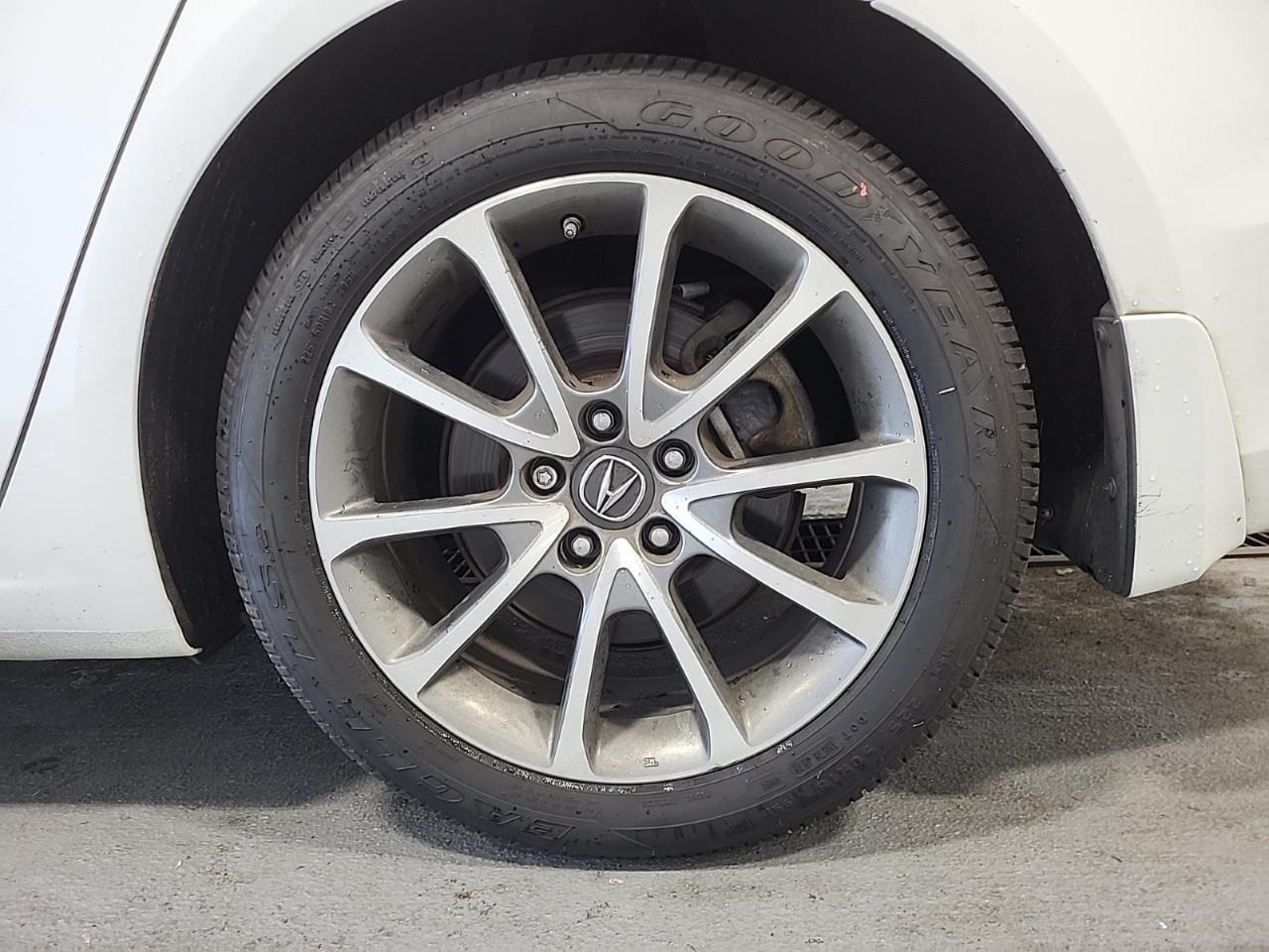 Acura TLX 9-Spd AT w/Technology Package 2017