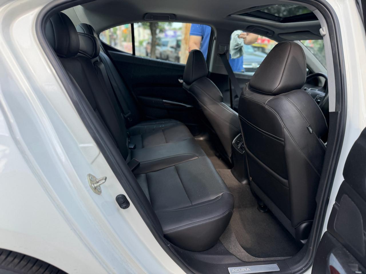 Acura TLX 9-Spd AT w/Technology Package 2017
