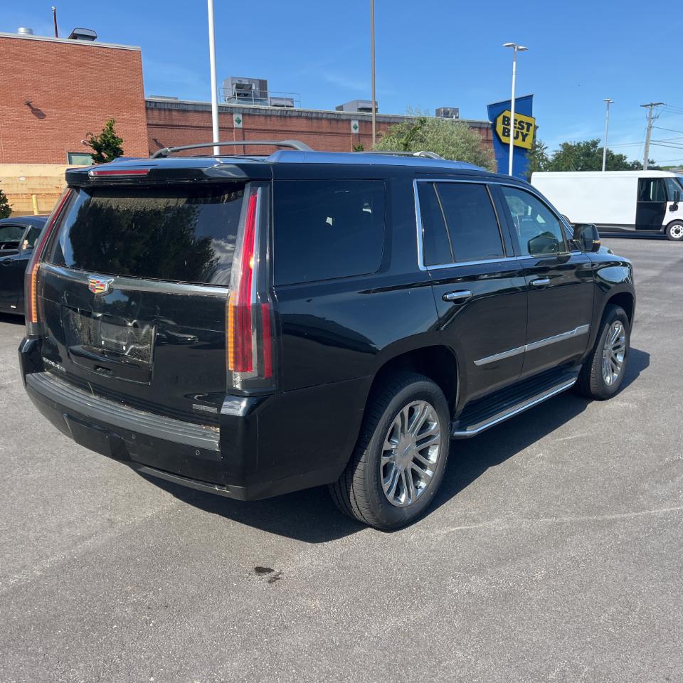 Cadillac Escalade Standard 4WD 2016