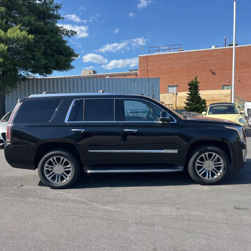 Cadillac Escalade Standard 4WD 2016