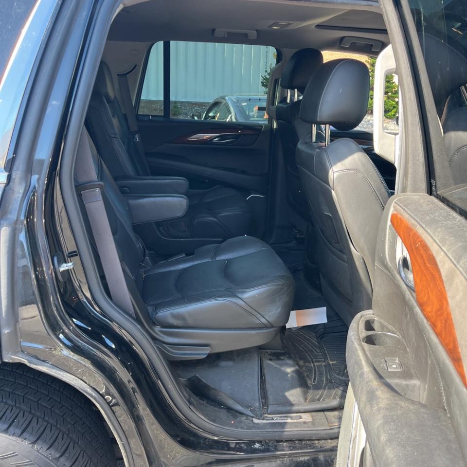 Cadillac Escalade Standard 4WD 2016