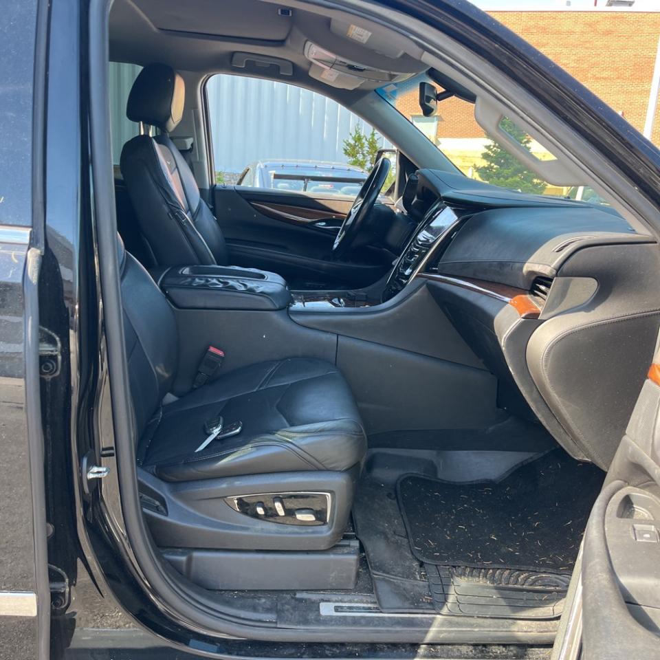 Cadillac Escalade Standard 4WD 2016