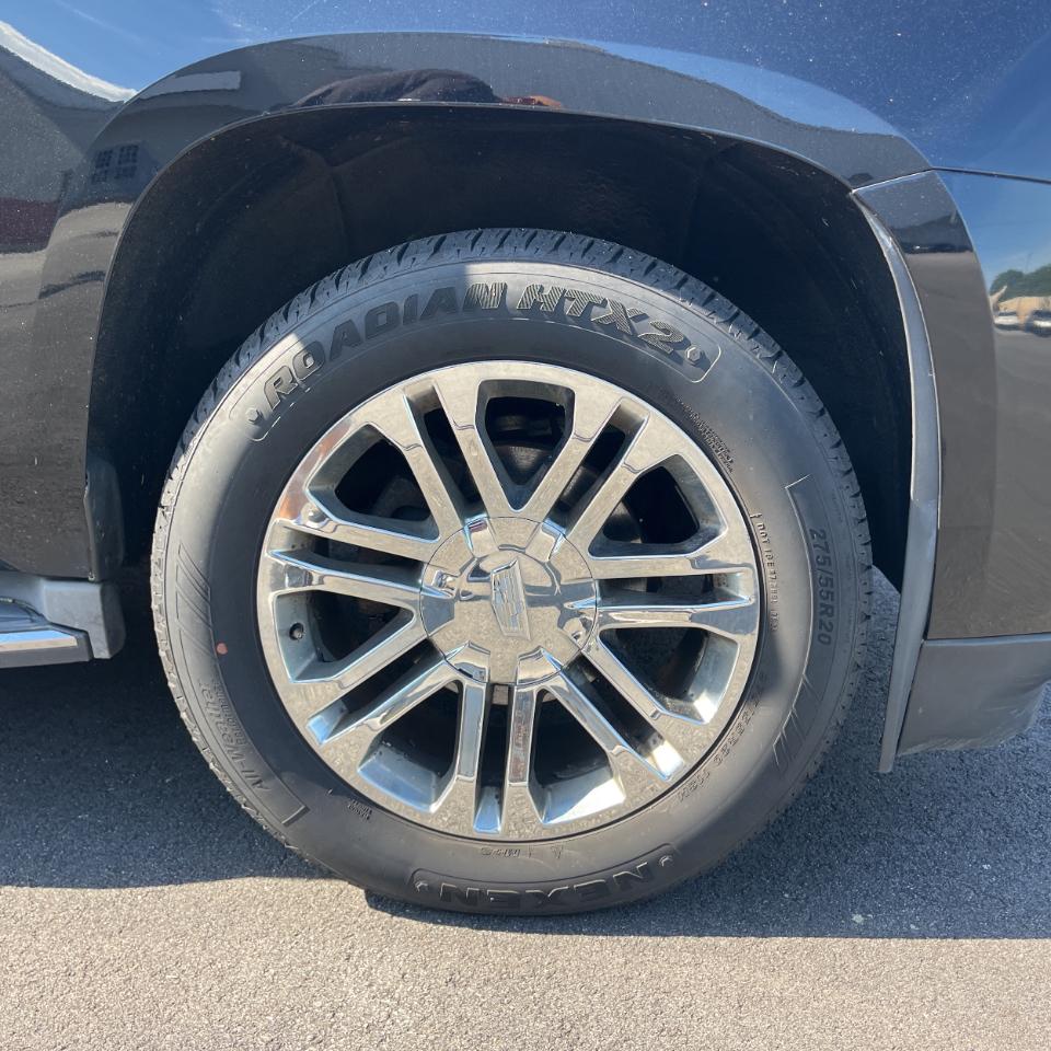 Cadillac Escalade Standard 4WD 2016