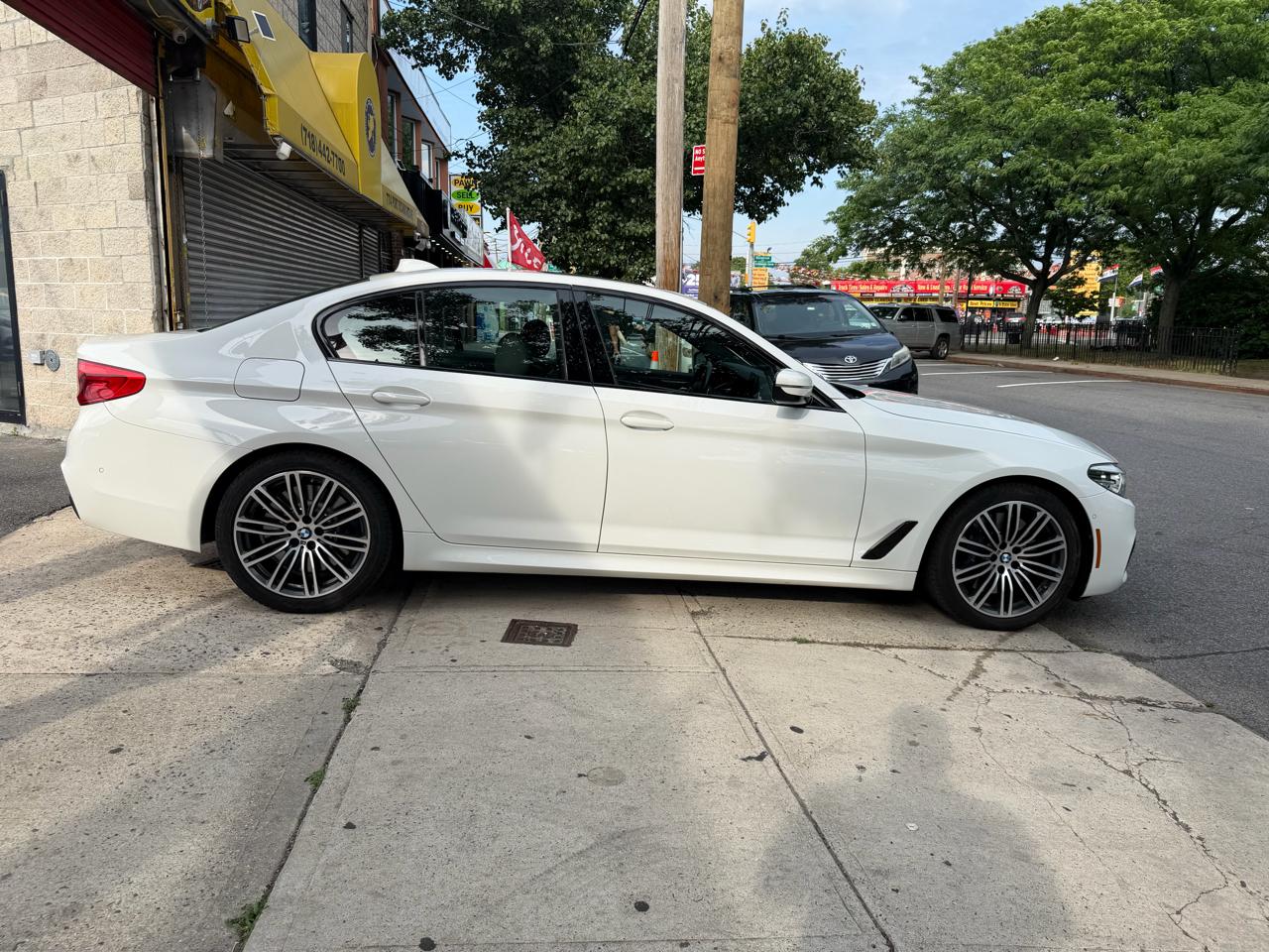BMW 5-Series 540xi 4D Sedan 2020