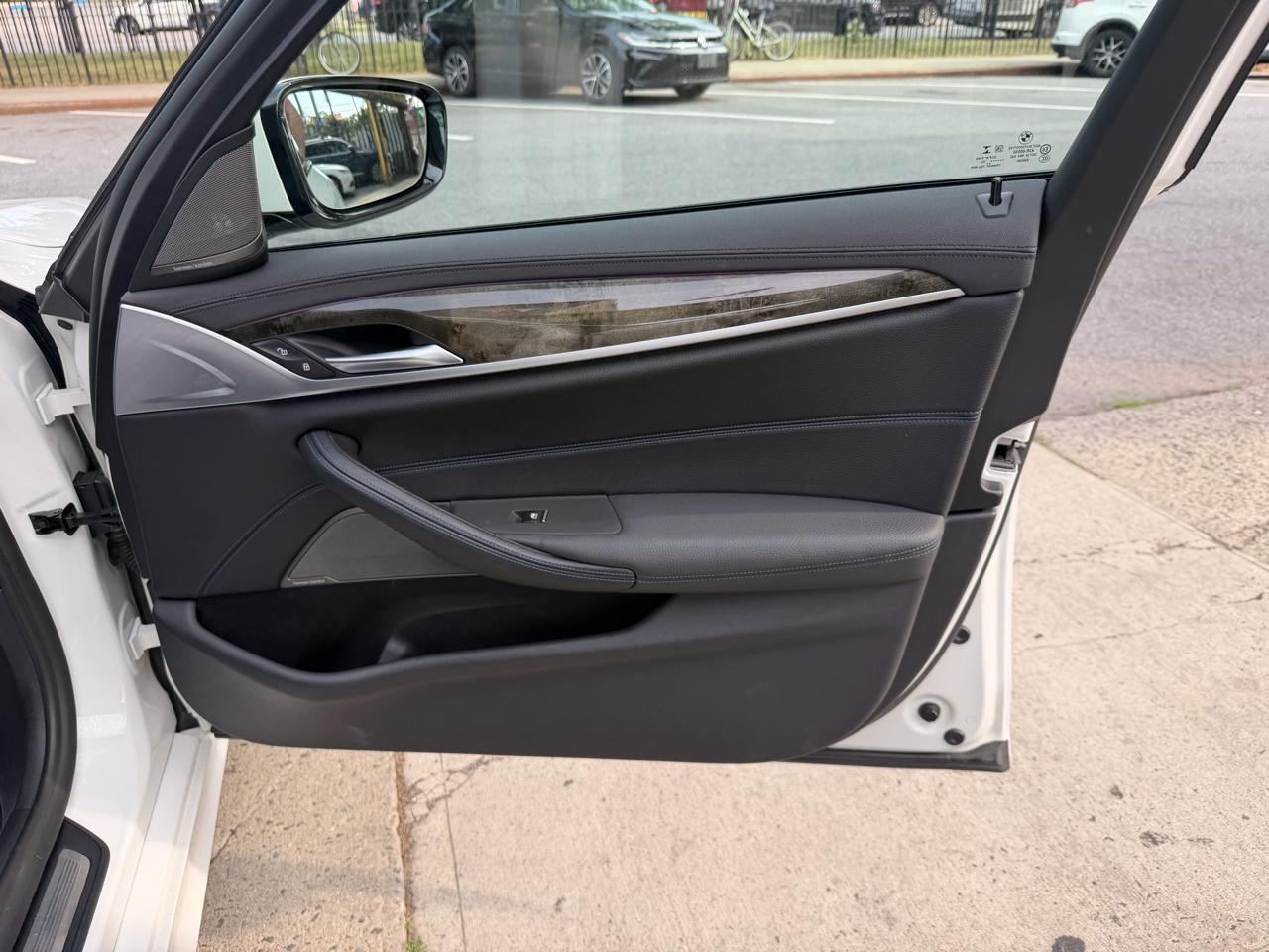 BMW 5-Series 540xi 4D Sedan 2020
