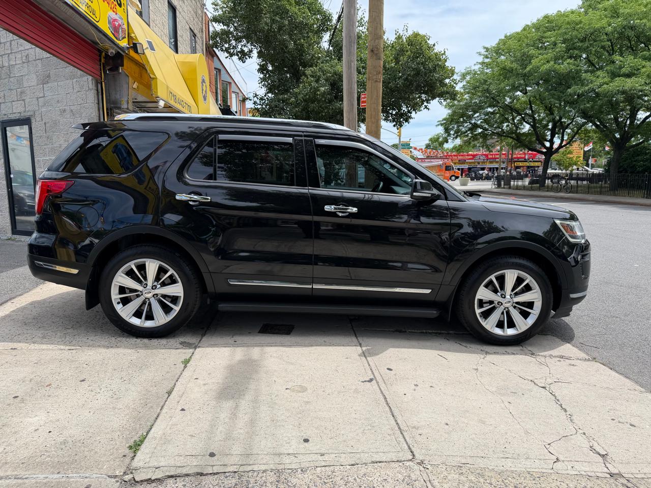 Ford Explorer Limited 4WD 2019