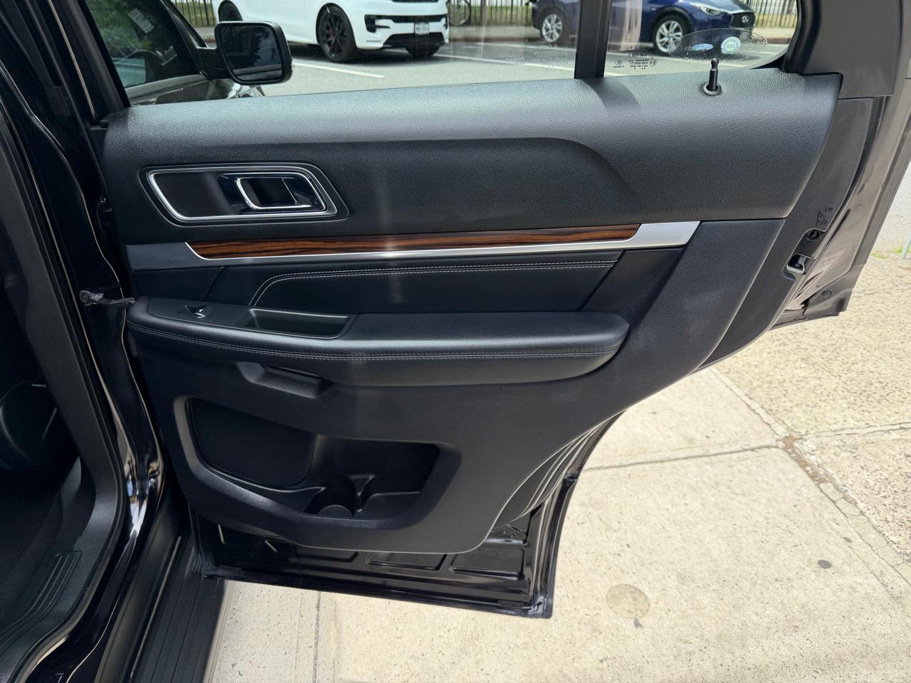 Ford Explorer Limited 4WD 2019