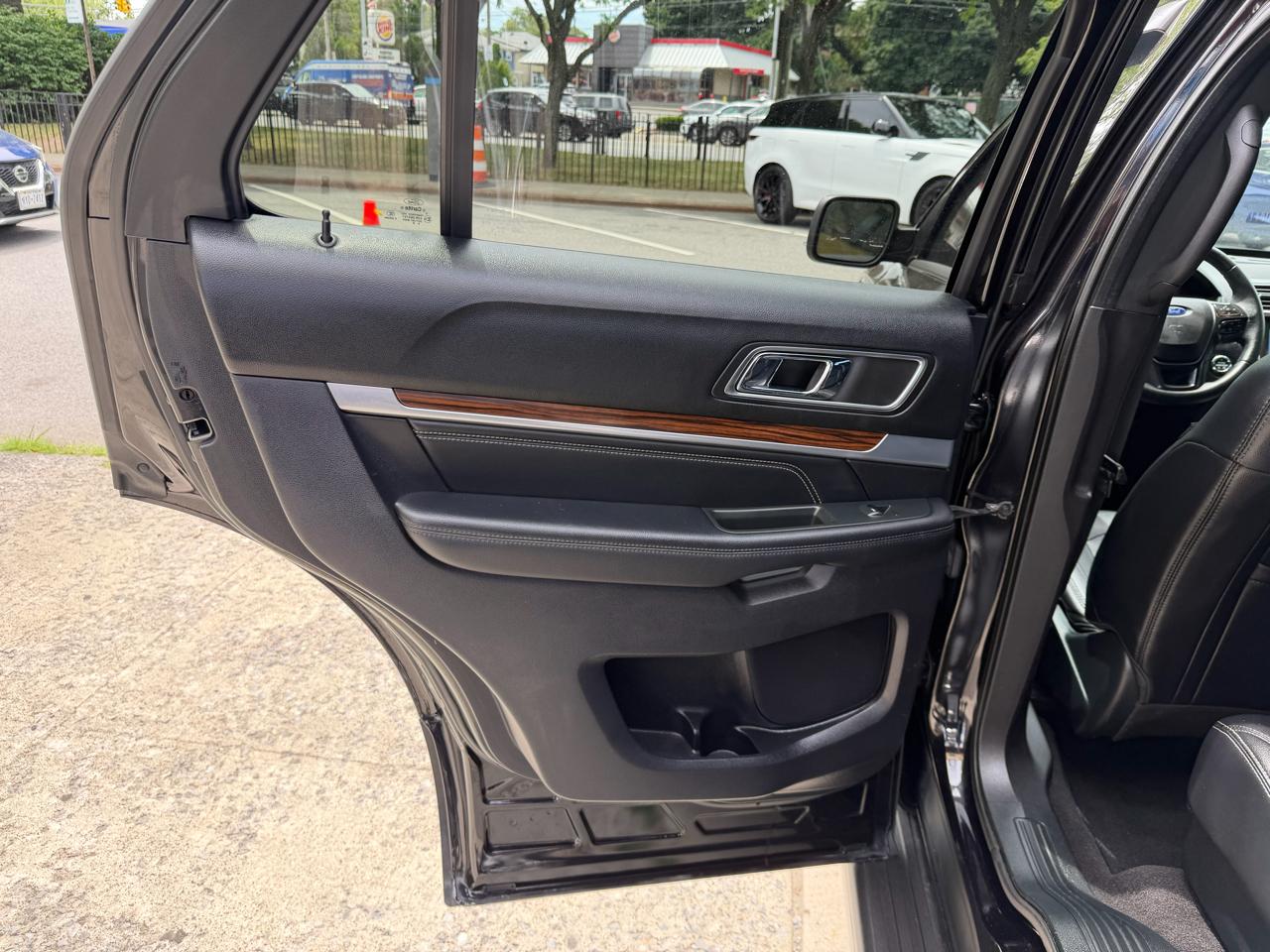 Ford Explorer Limited 4WD 2019