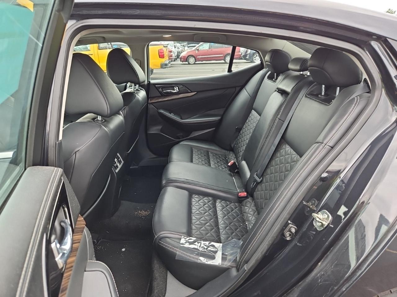 Nissan Maxima Platinum 2016
