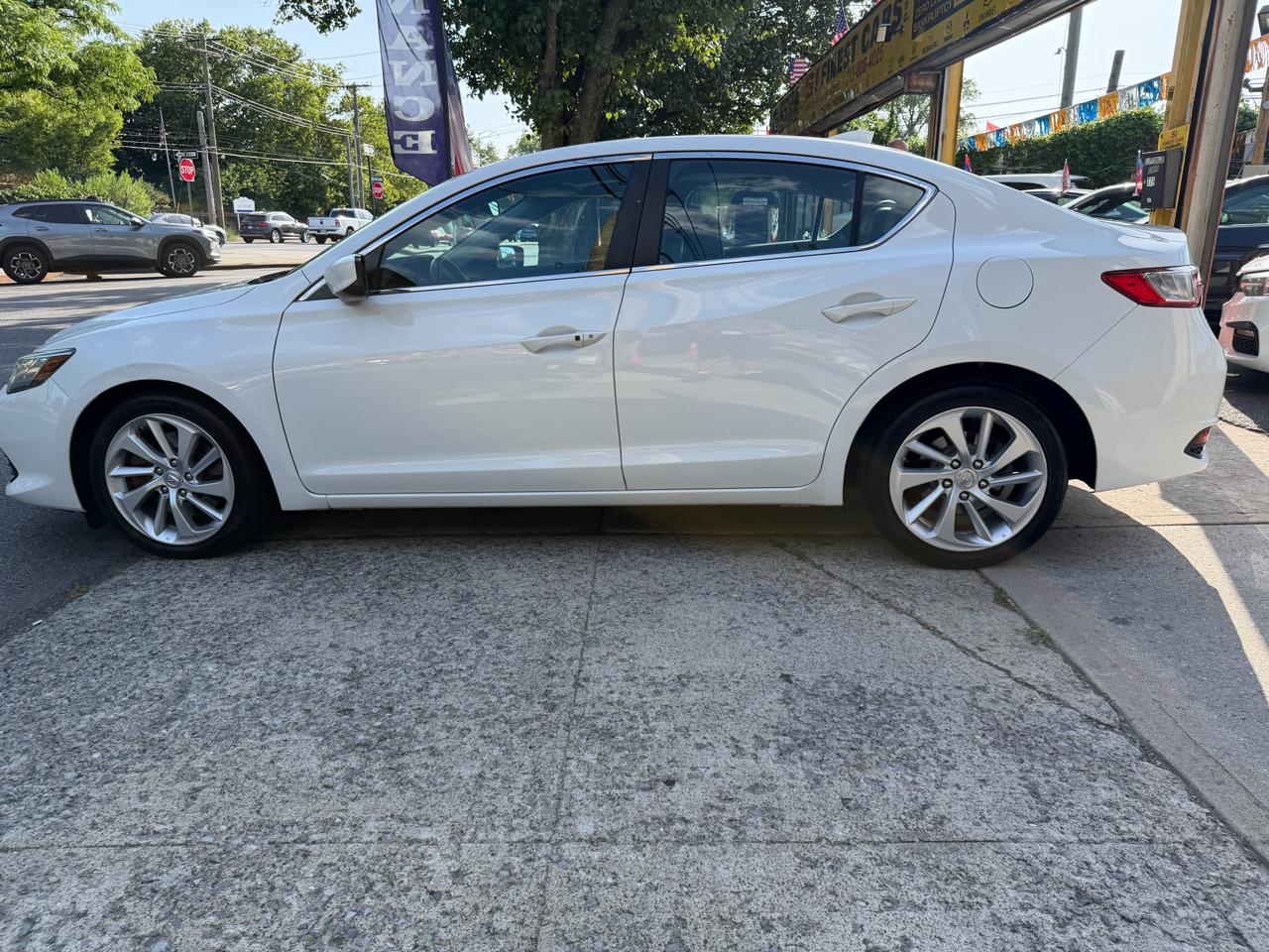 Acura ILX 8-Spd AT w/ Premium Package 2016
