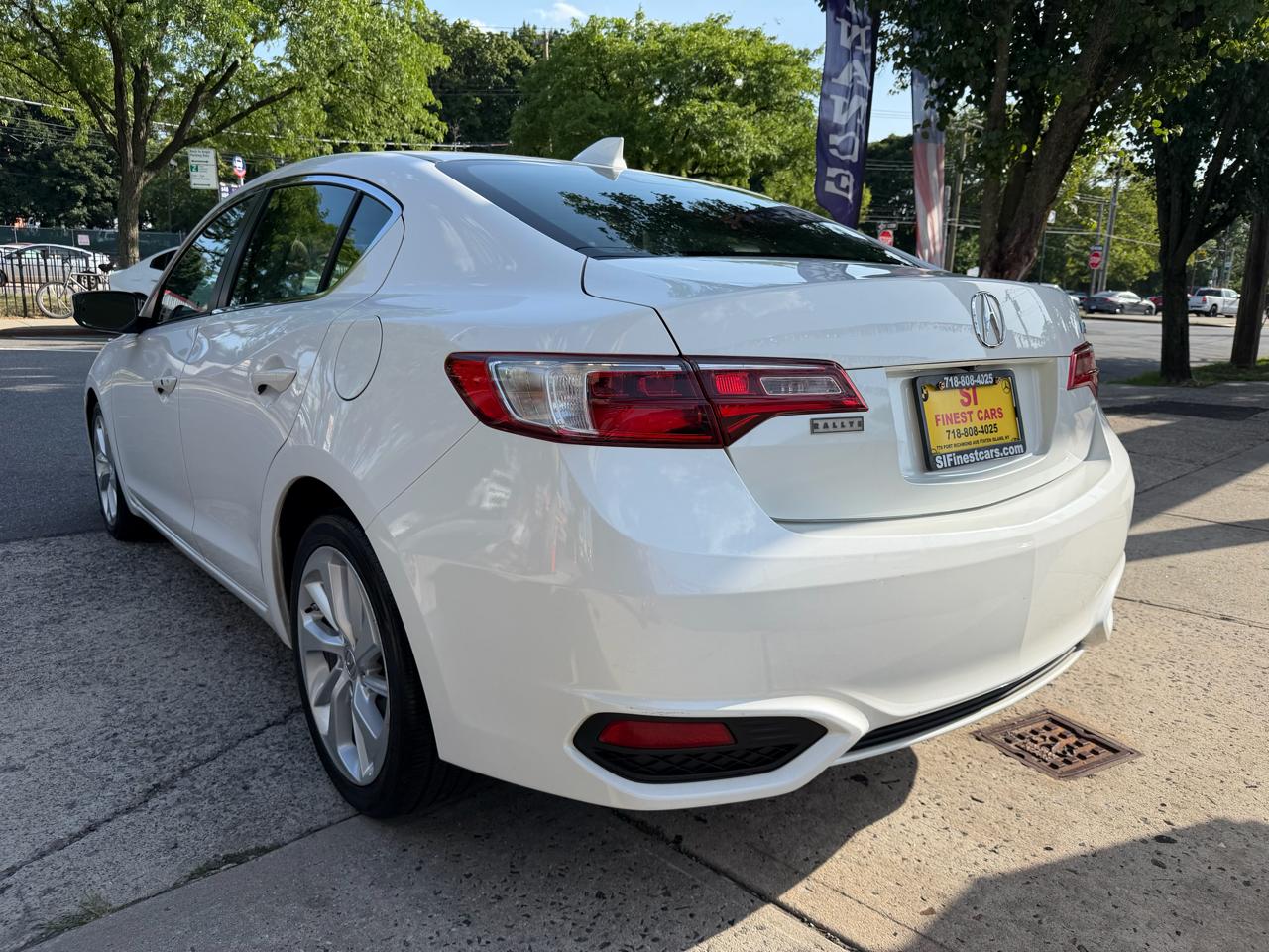 Acura ILX 8-Spd AT w/ Premium Package 2016