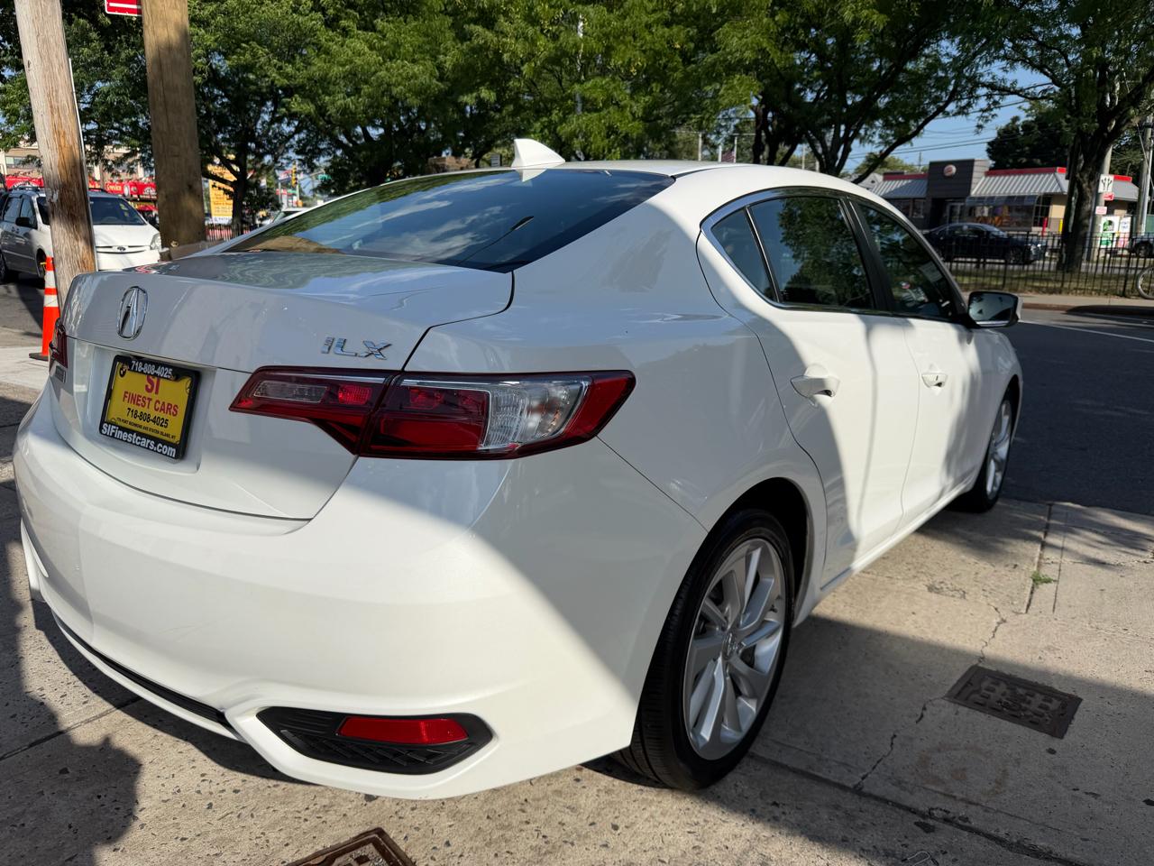 Acura ILX 8-Spd AT w/ Premium Package 2016