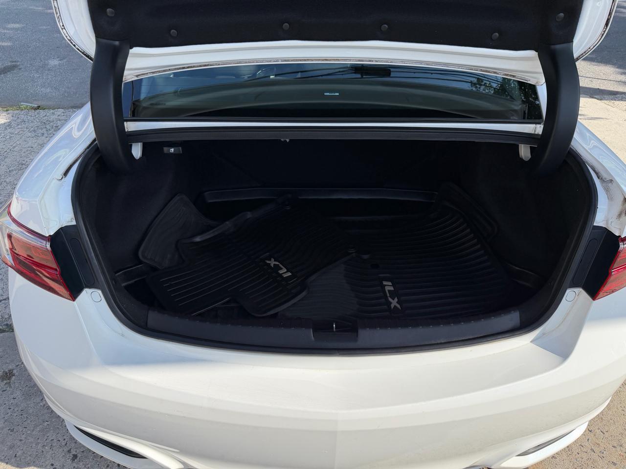 Acura ILX 8-Spd AT w/ Premium Package 2016