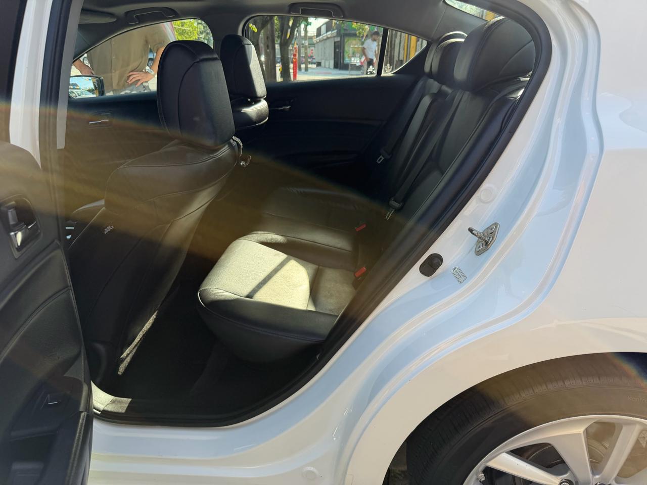 Acura ILX 8-Spd AT w/ Premium Package 2016