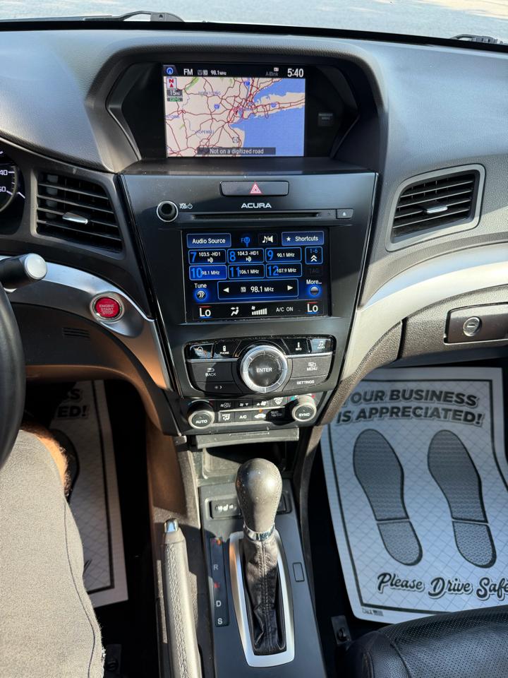 Acura ILX 8-Spd AT w/ Premium Package 2016