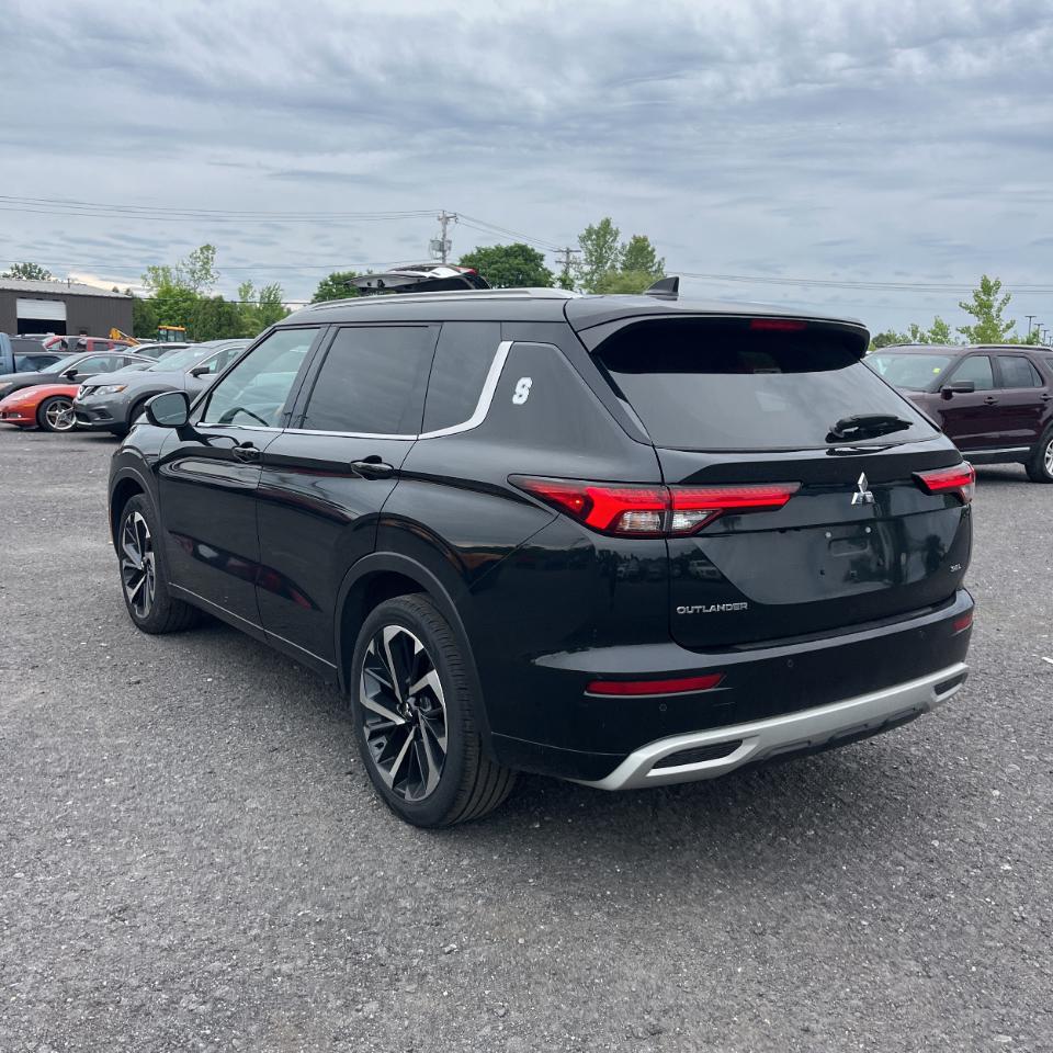 Mitsubishi Outlander SEL 4WD 2022