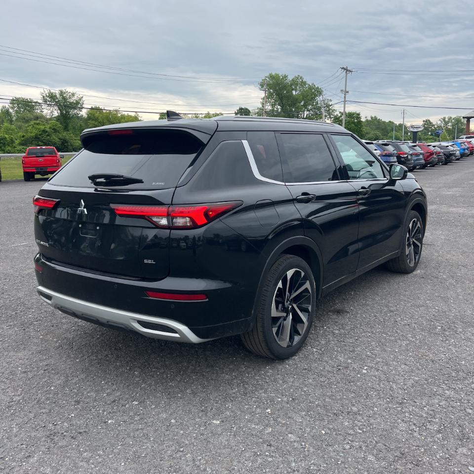 Mitsubishi Outlander SEL 4WD 2022