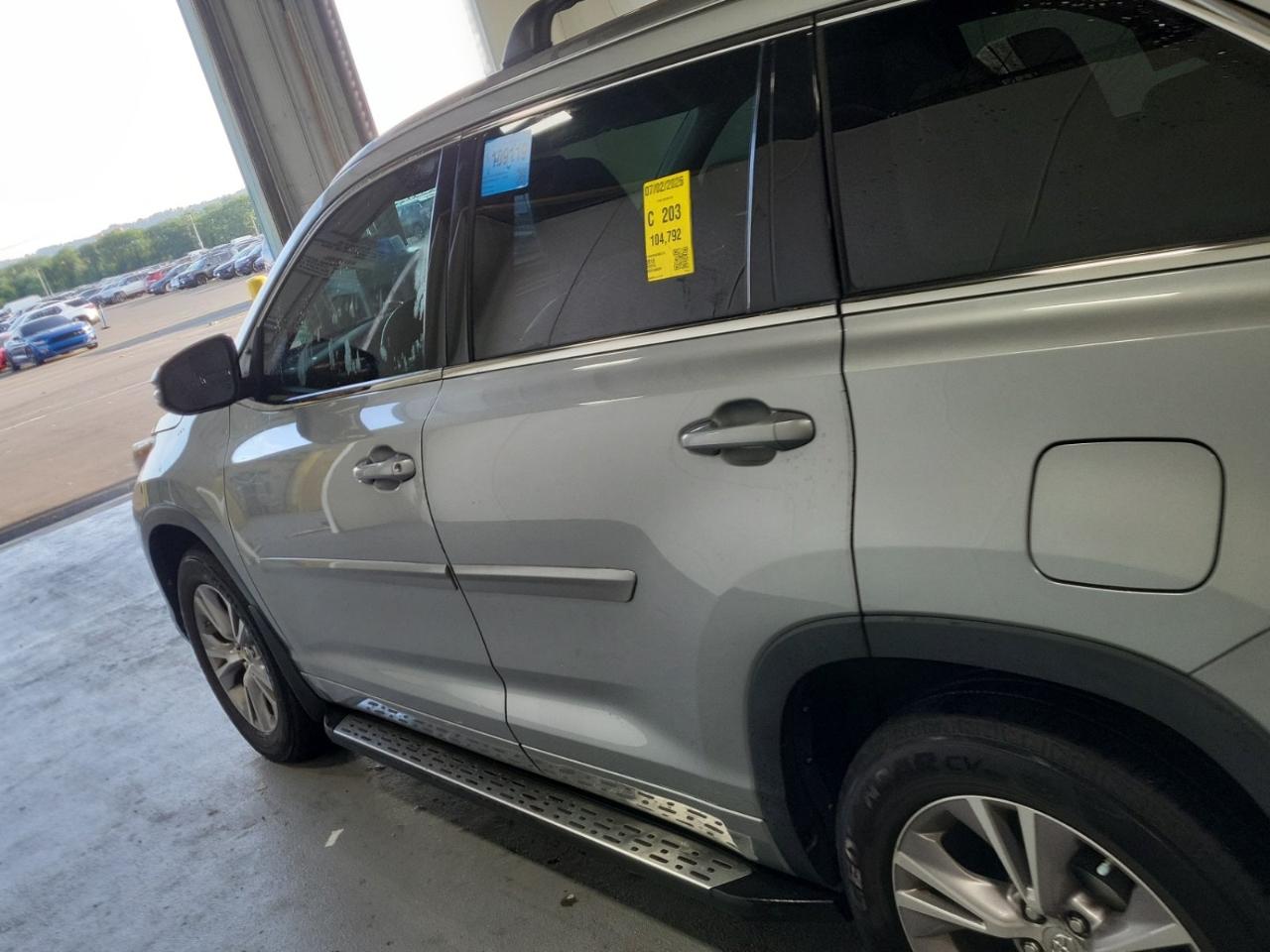Toyota Highlander XLE FWD V6 2015