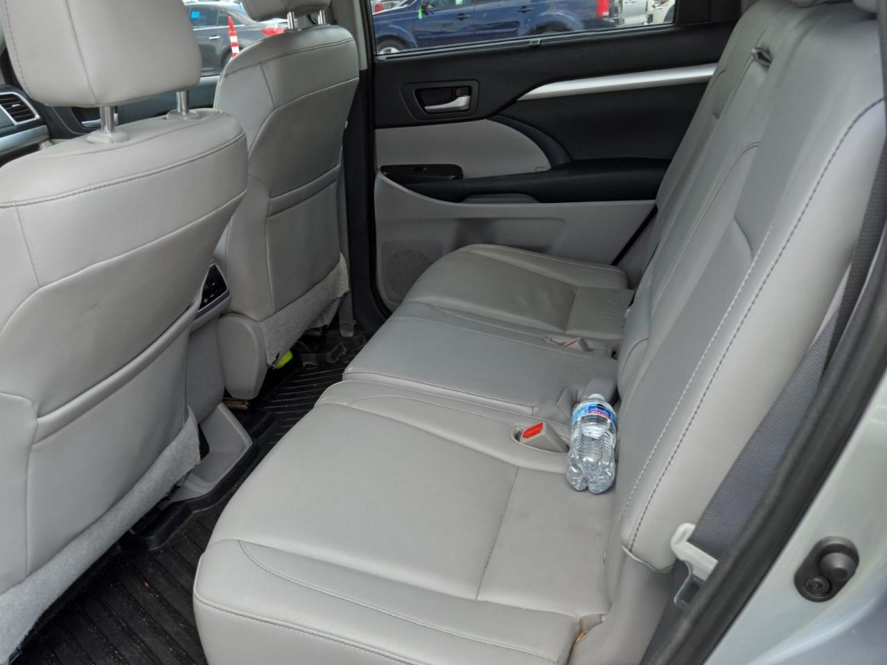 Toyota Highlander XLE FWD V6 2015
