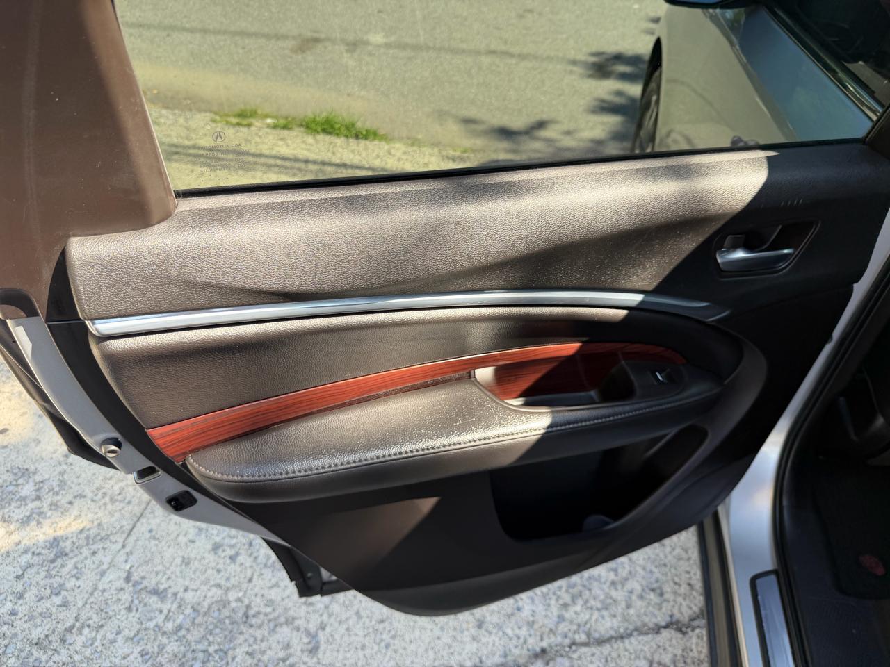 Acura MDX SH-AWD 6-Spd AT w/Tech Package 2015