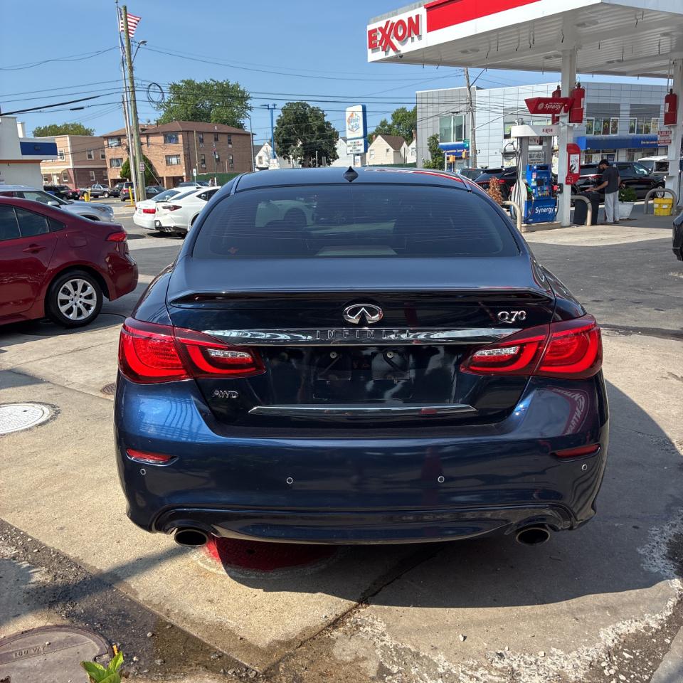 Infiniti Q70 3.7 AWD 2017