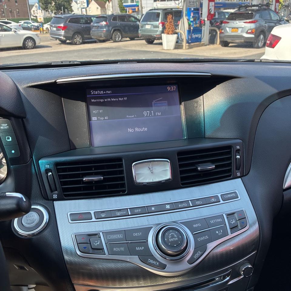 Infiniti Q70 3.7 AWD 2017