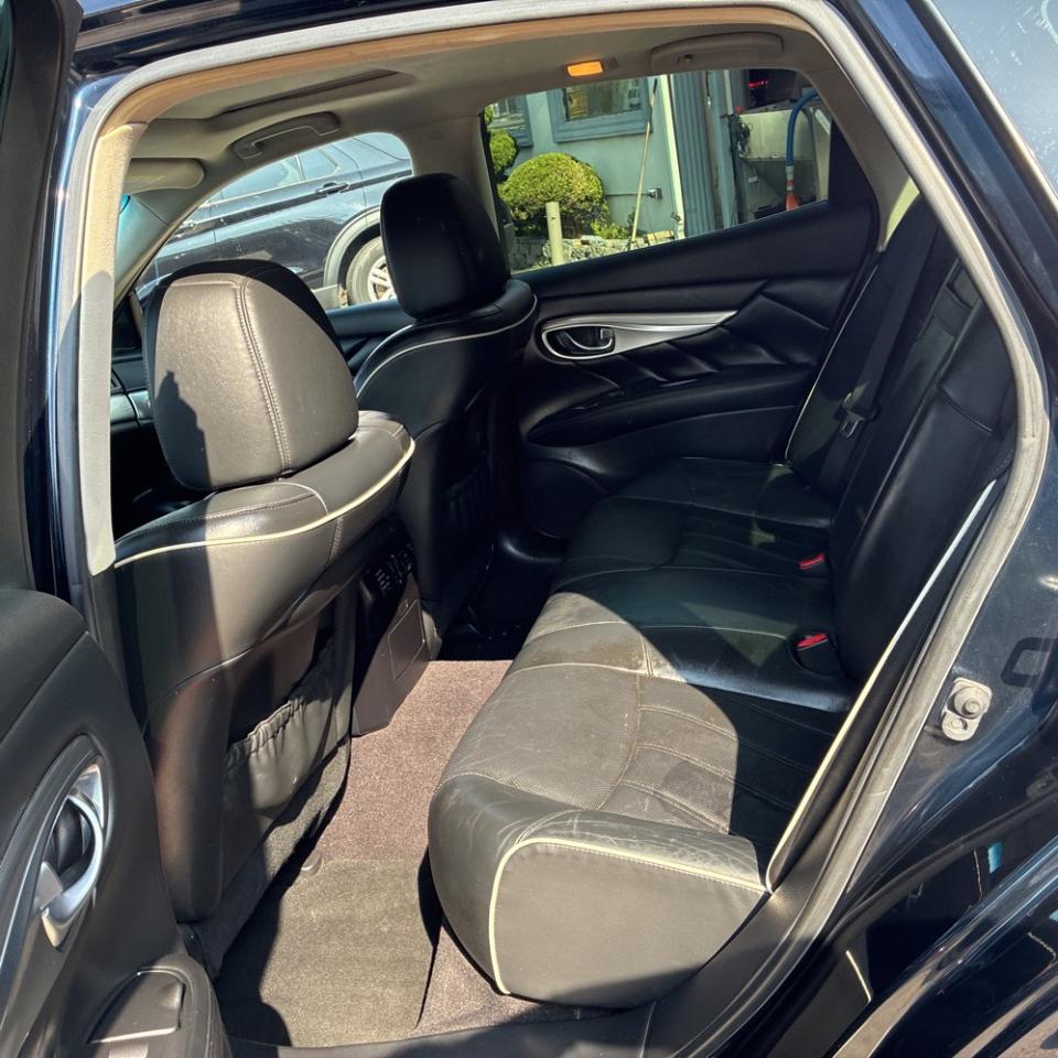Infiniti Q70 3.7 AWD 2017