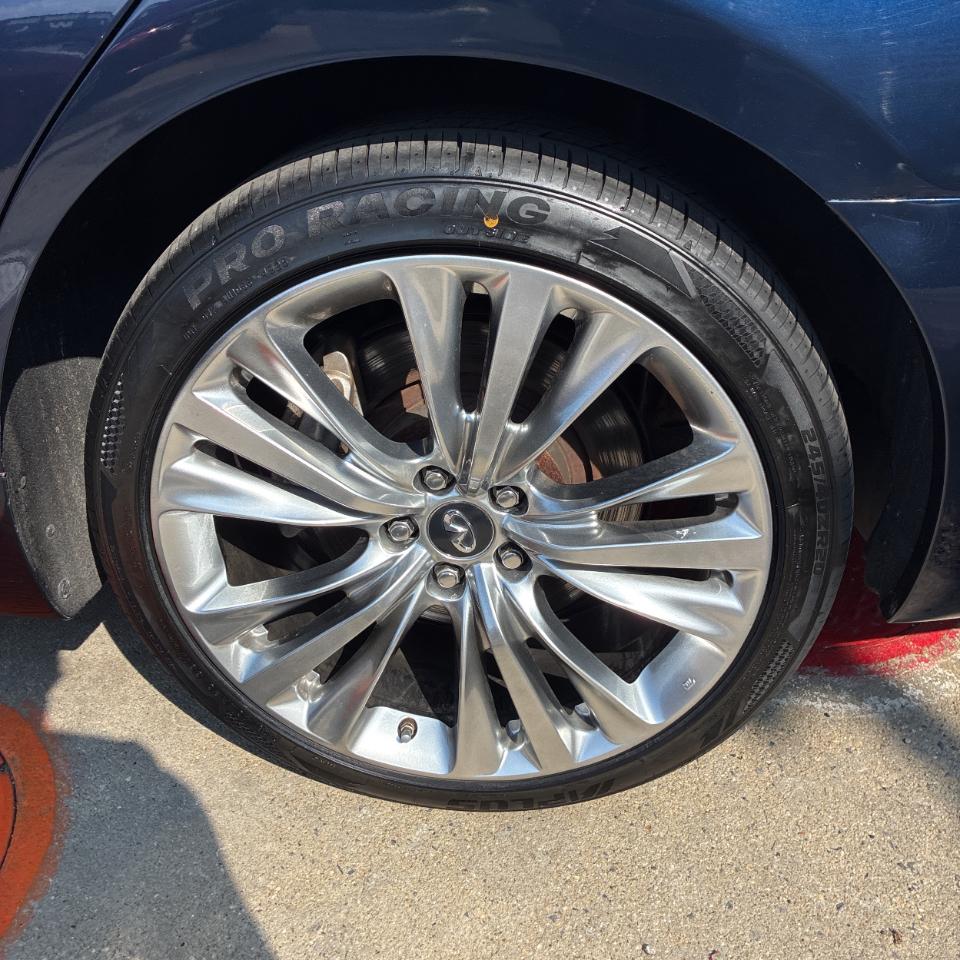 Infiniti Q70 3.7 AWD 2017