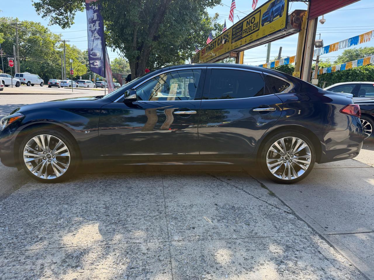 Infiniti Q70 3.7 AWD 2017