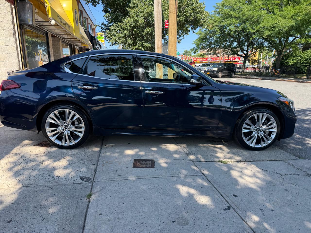 Infiniti Q70 3.7 AWD 2017