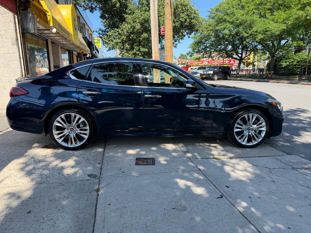 Infiniti Q70 3.7 AWD 2017