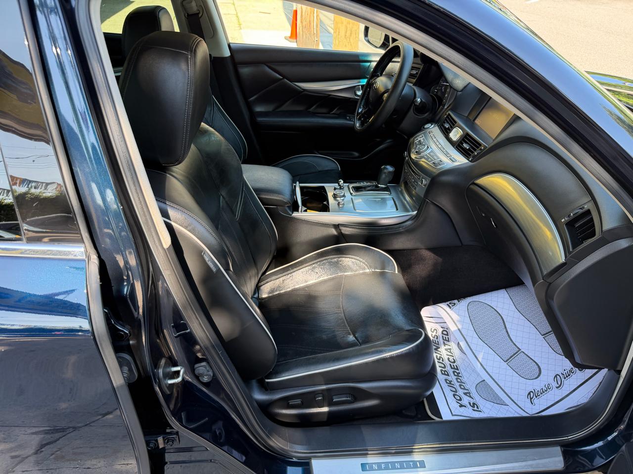 Infiniti Q70 3.7 AWD 2017