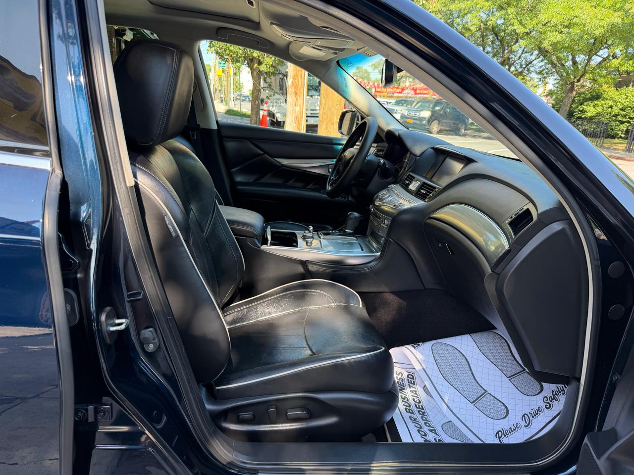 Infiniti Q70 3.7 AWD 2017