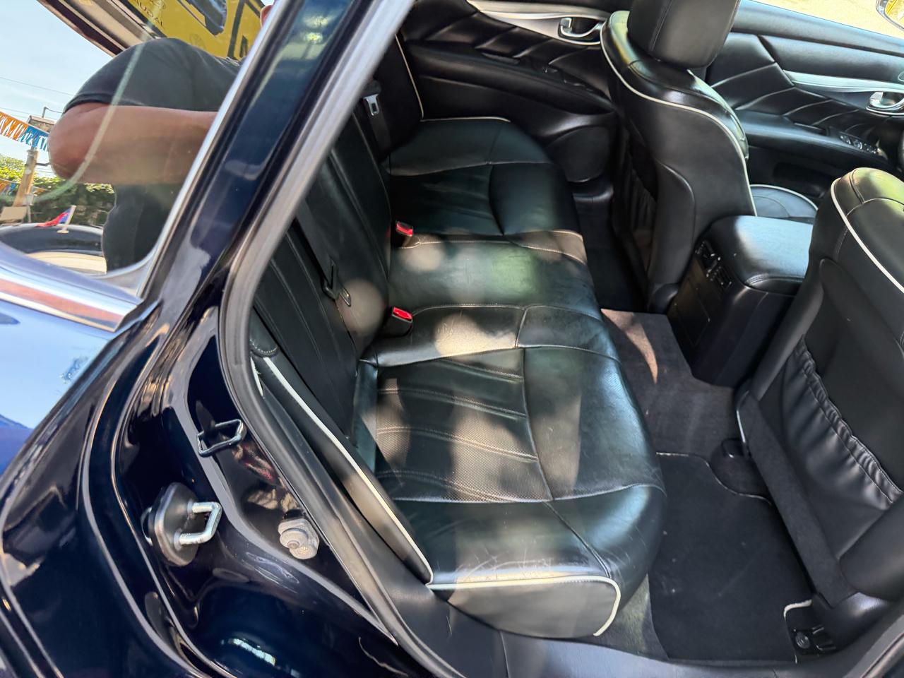 Infiniti Q70 3.7 AWD 2017