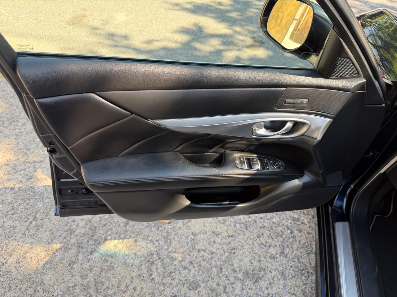 Infiniti Q70 3.7 AWD 2017