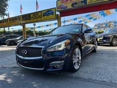 2017 Infiniti Q70 