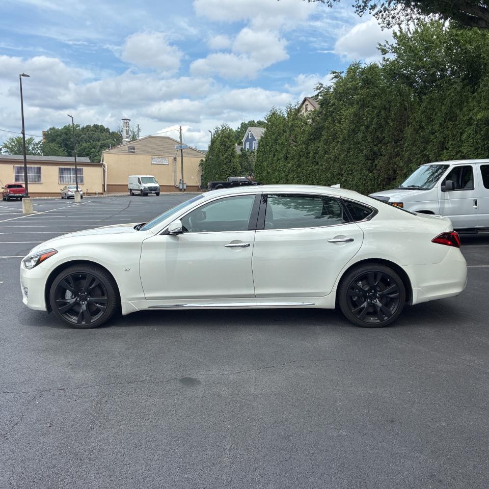 Infiniti Q70L 3.7 4D Sedan 2018