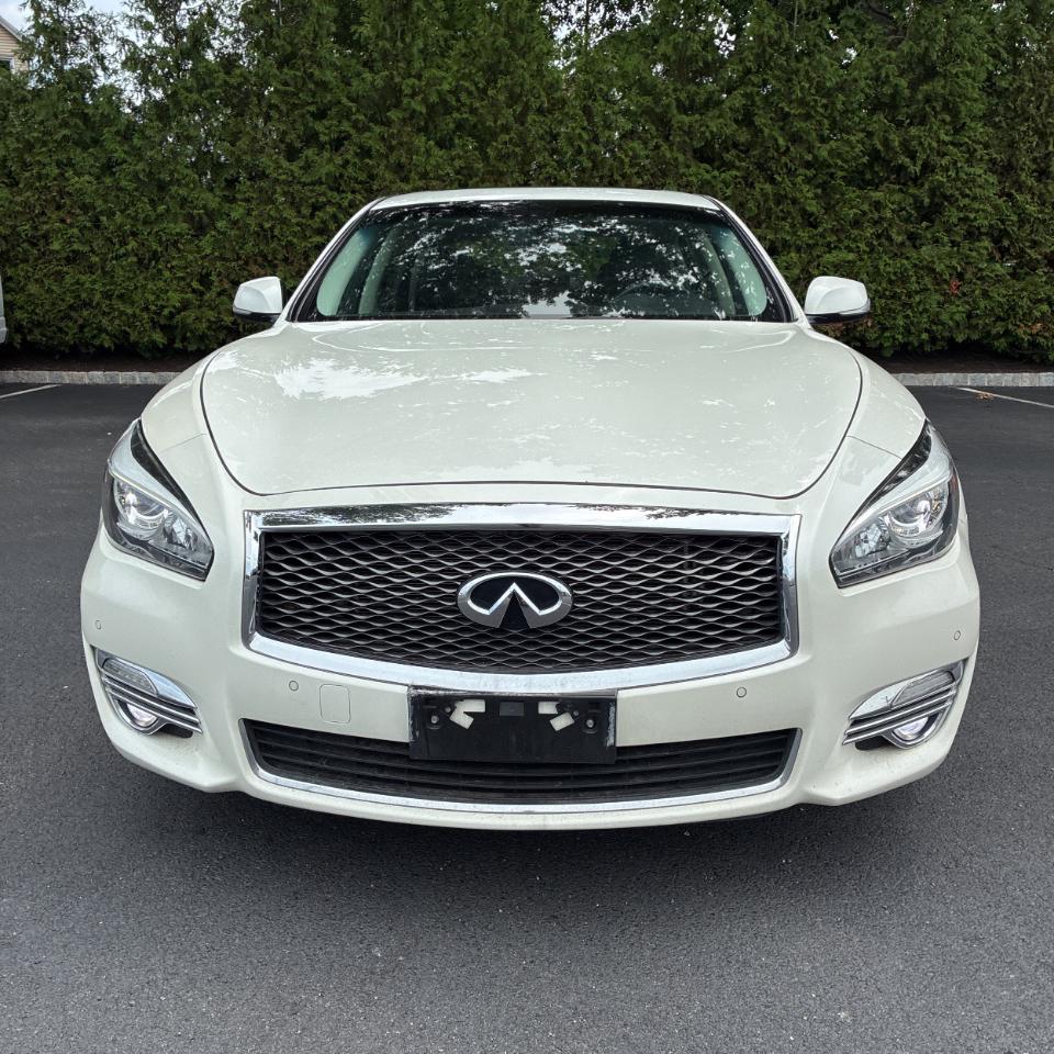 Infiniti Q70L 3.7 4D Sedan 2018