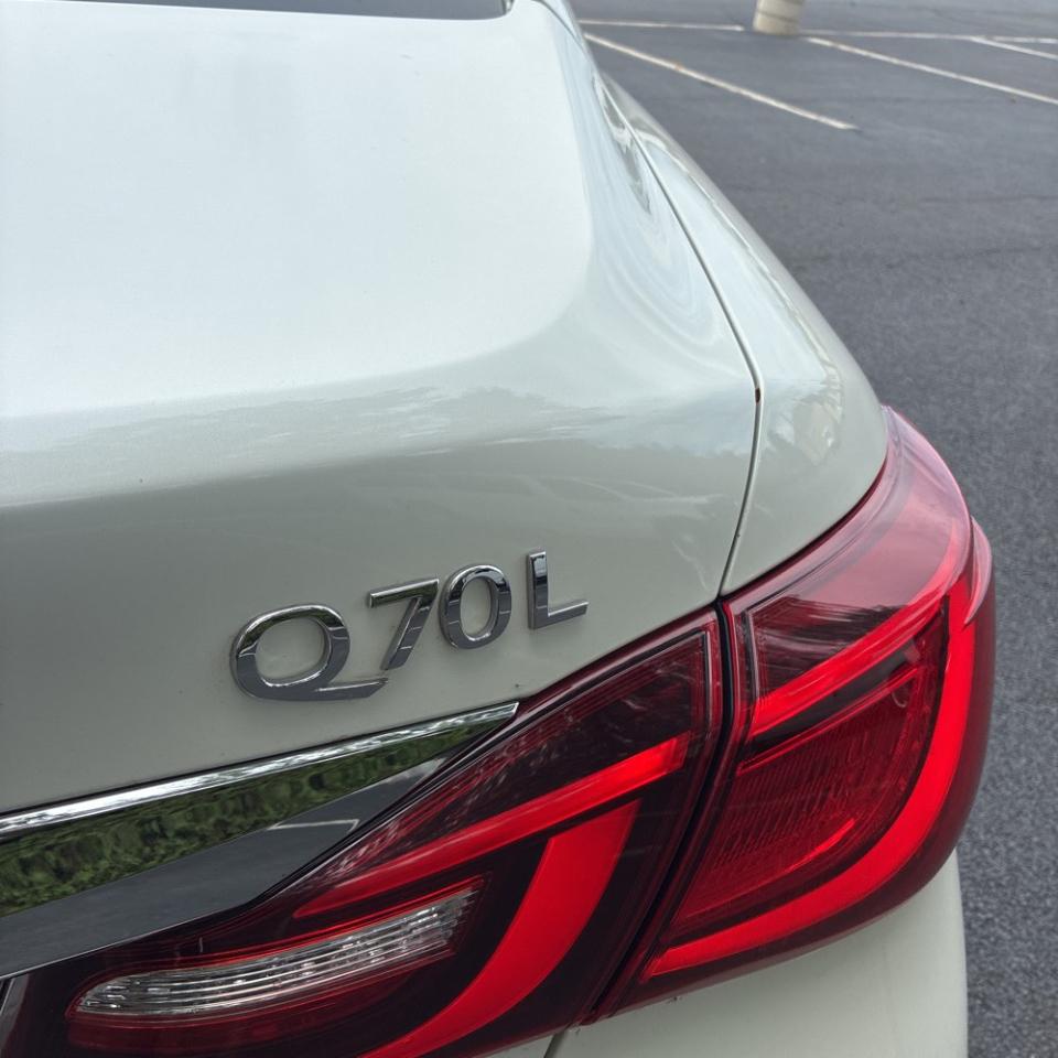 Infiniti Q70L 3.7 4D Sedan 2018
