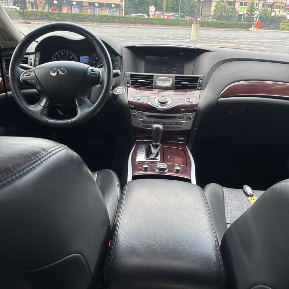 Infiniti Q70L 3.7 4D Sedan 2018