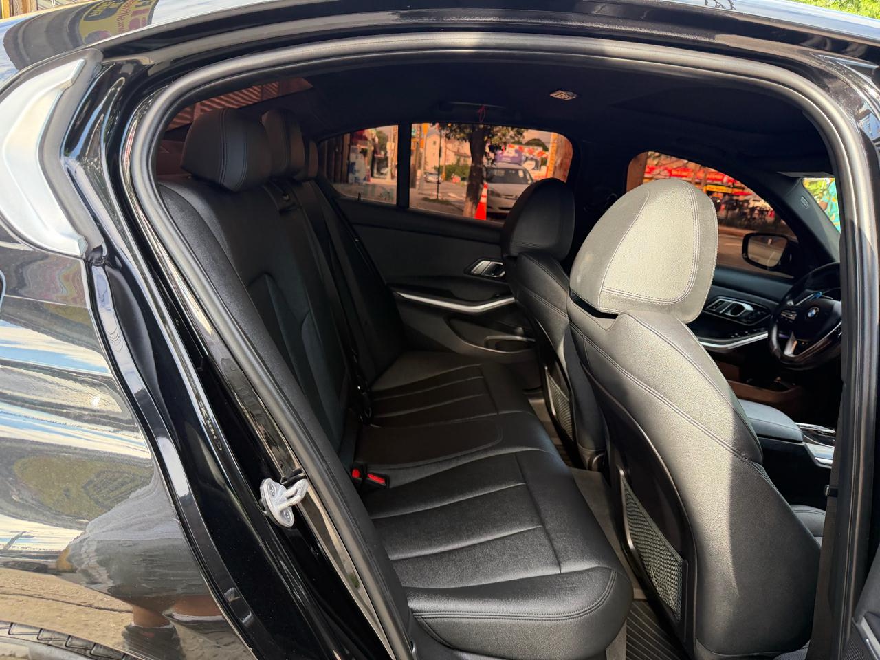 BMW 3-Series 330i xDrive 2020