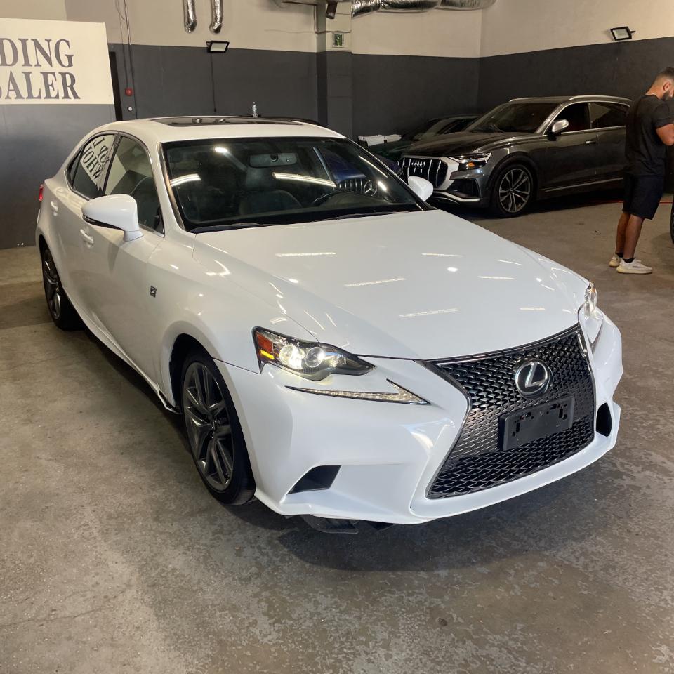 Lexus IS 300 F SPORT Design 2016