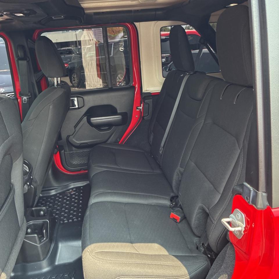 Jeep Wrangler Unlimited Sport 2018