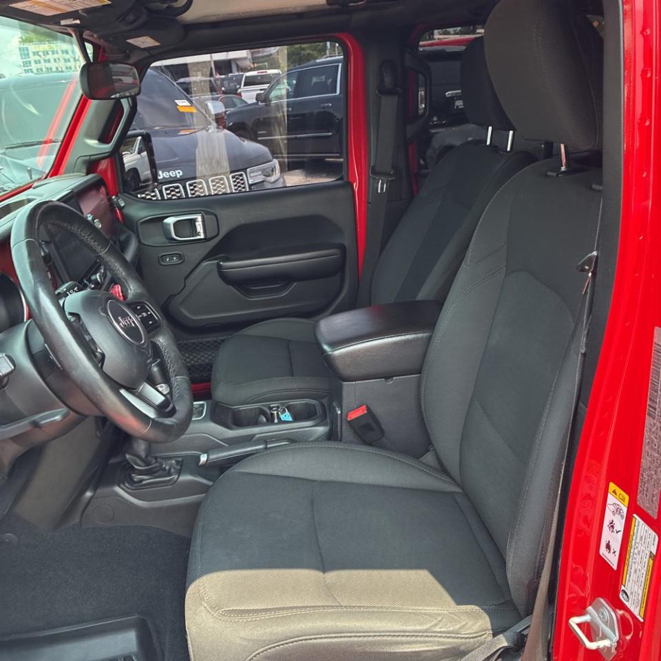 Jeep Wrangler Unlimited Sport 2018