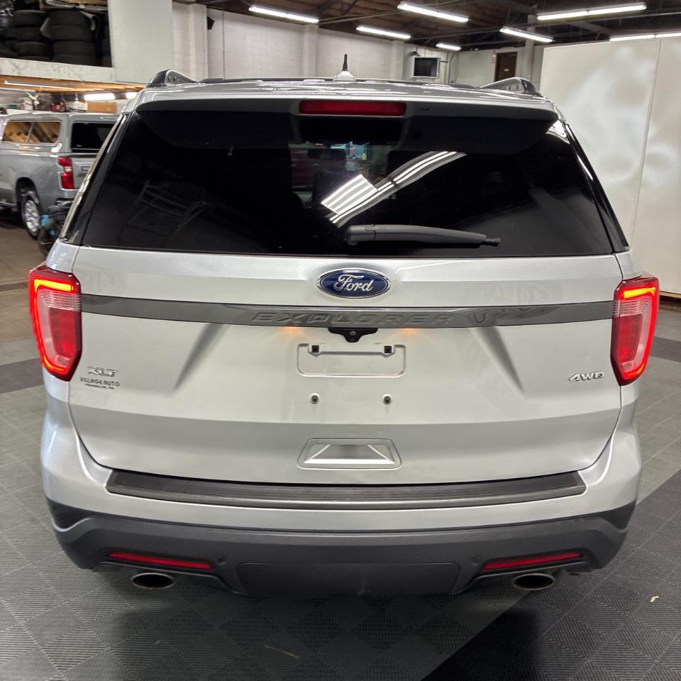 Ford Explorer XLT 4WD 2018
