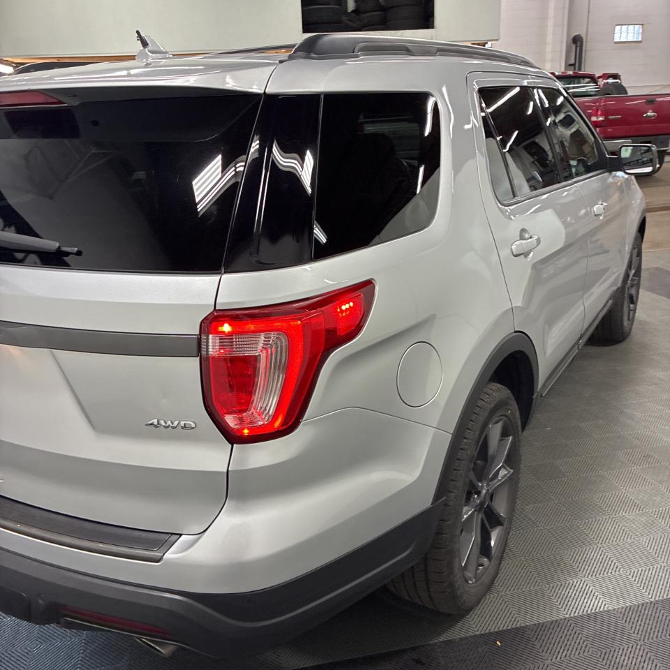 Ford Explorer XLT 4WD 2018