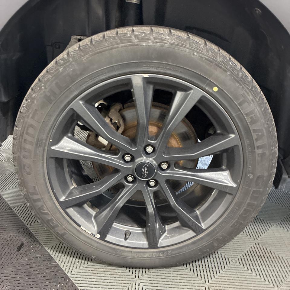 Ford Explorer XLT 4WD 2018