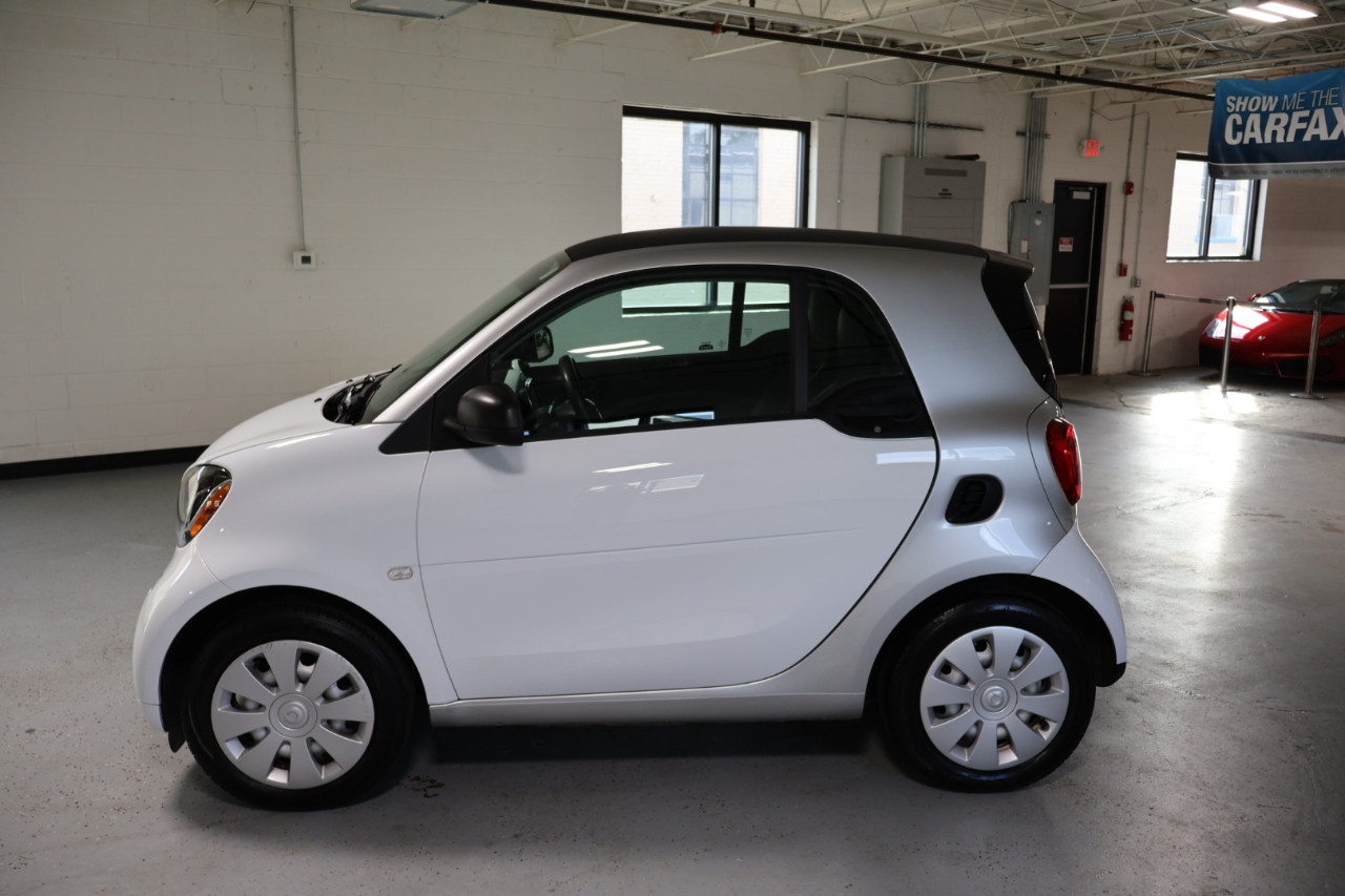 2016 Smart Fortwo photo 2