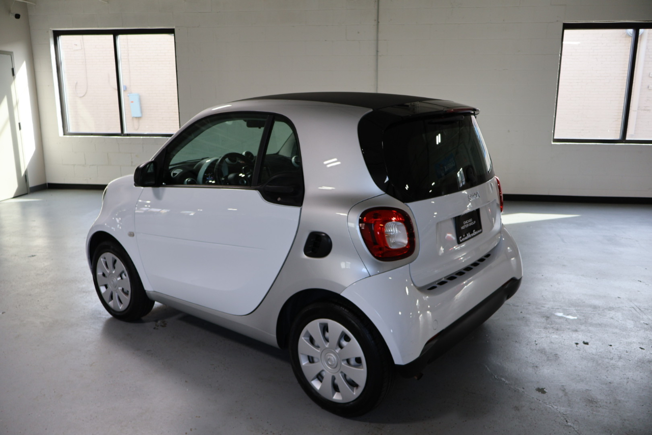 2016 Smart Fortwo photo 3